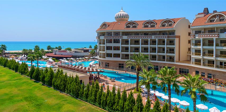 Kirman Belazur Resort & Spa